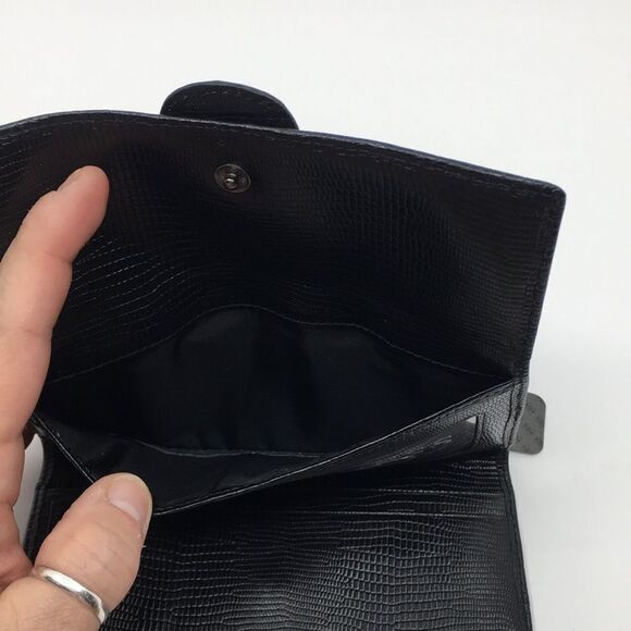 NWT GUESS Timeless Edition SLG Black Canvas Trifold Wallet - Picture 15 of 16